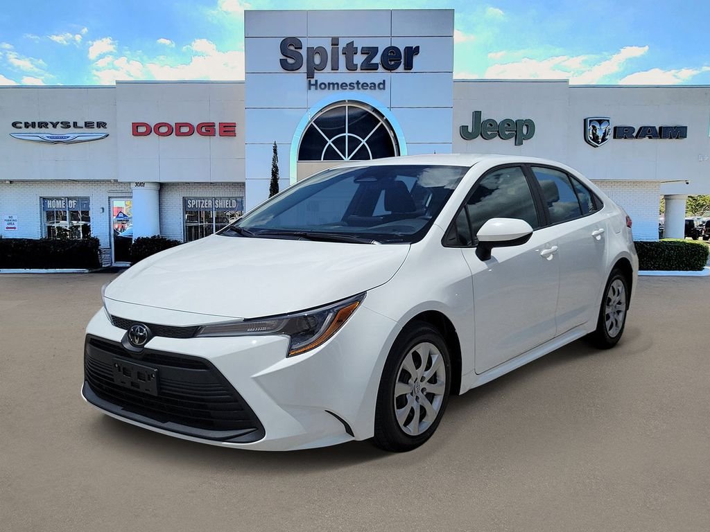 Used 2023 White Toyota LE image 4
