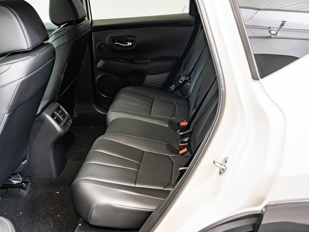 New 2026 Platinum White Pearl Acura AWD image 43