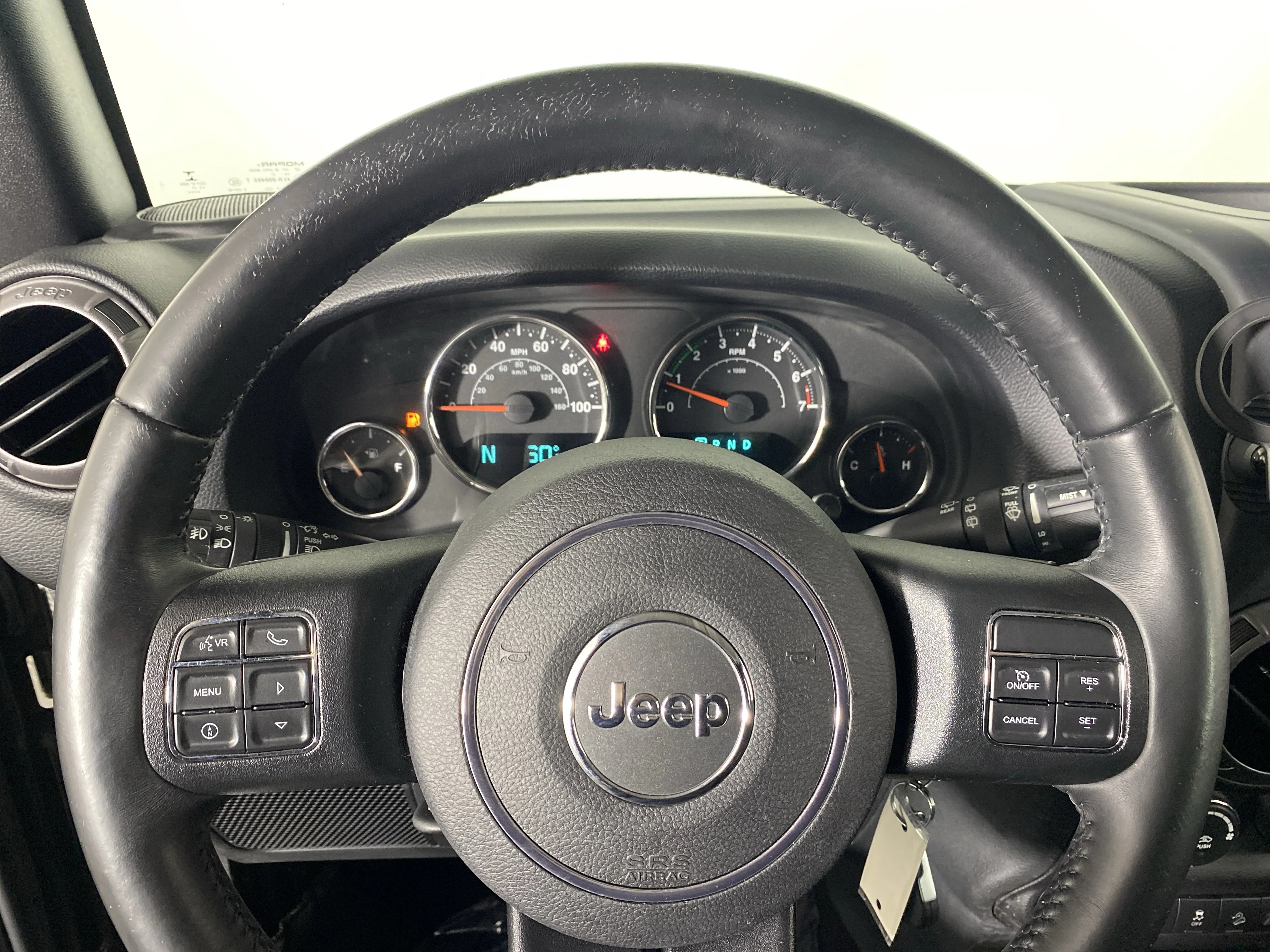 Used 2018 Granite Crystal Metallic Clearcoat Jeep Sport S image 17