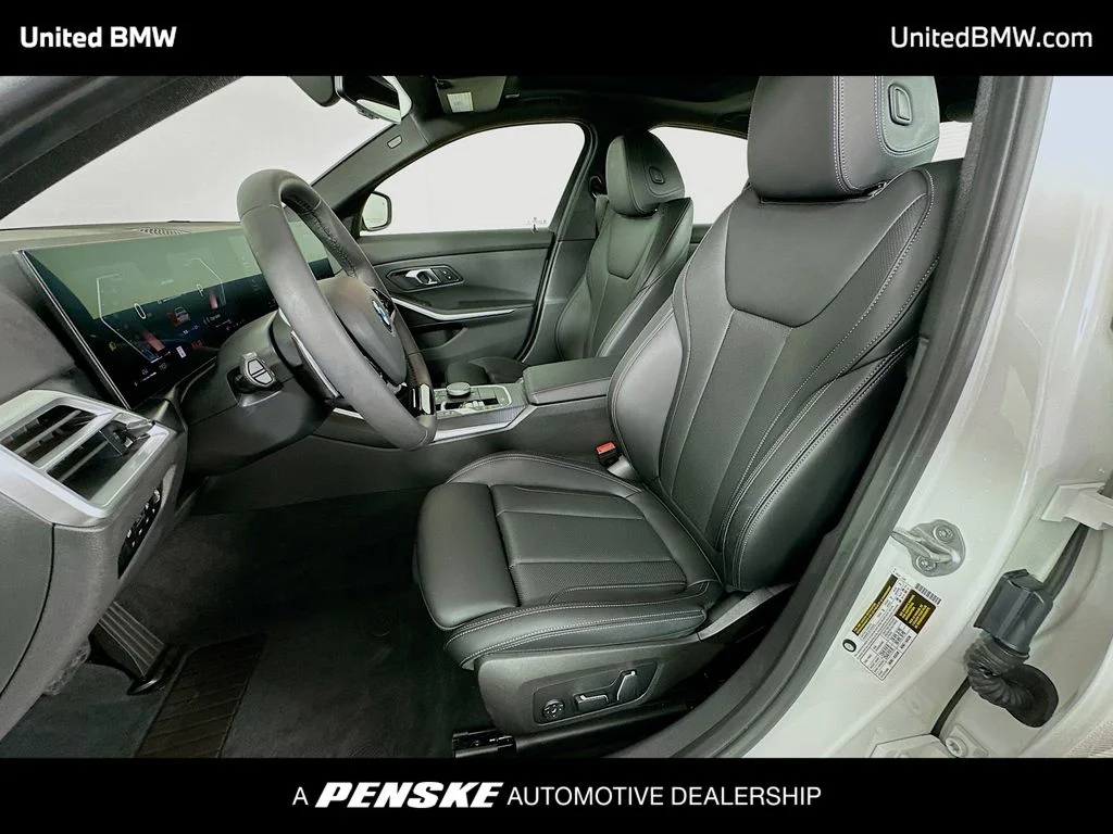 2025 BMW 3 Series 330i - Photo 21