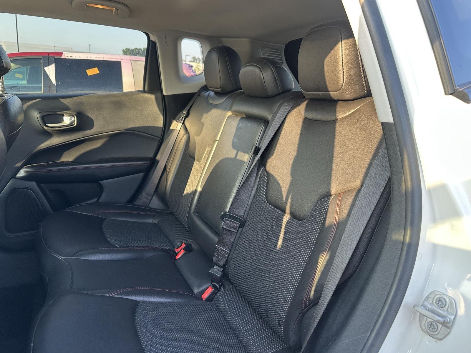 Used 2021 White Clearcoat Jeep Trailhawk image 8