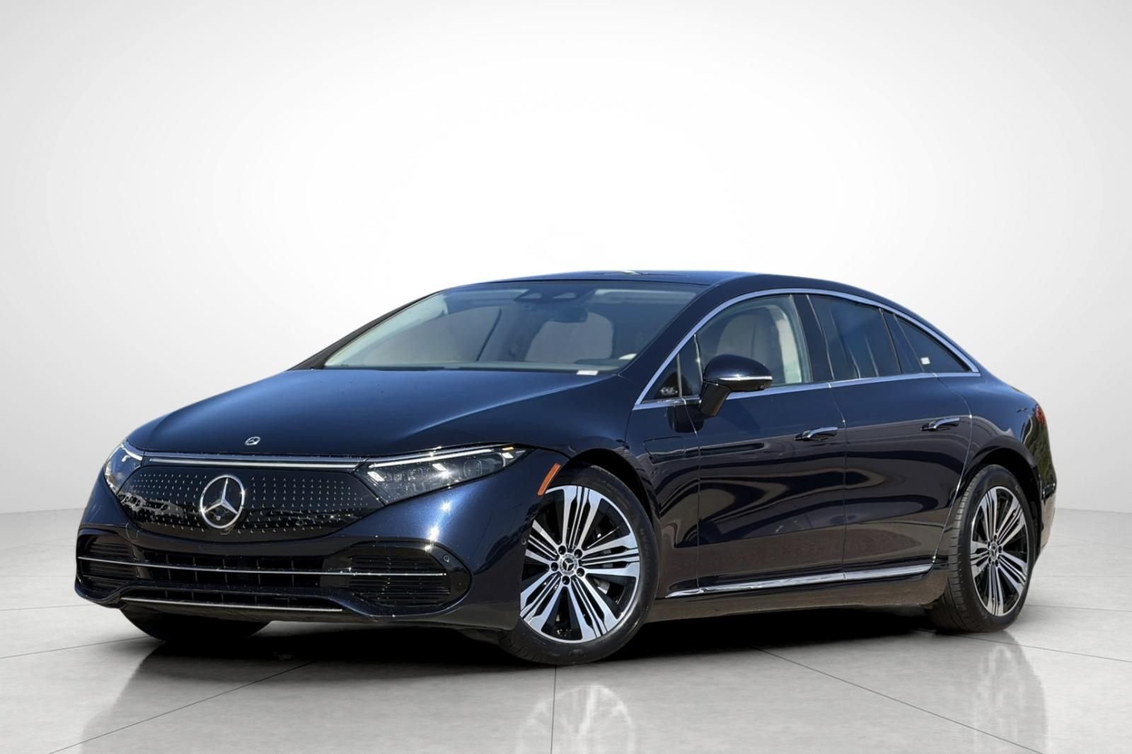 2022 Mercedes-Benz EQS's photo