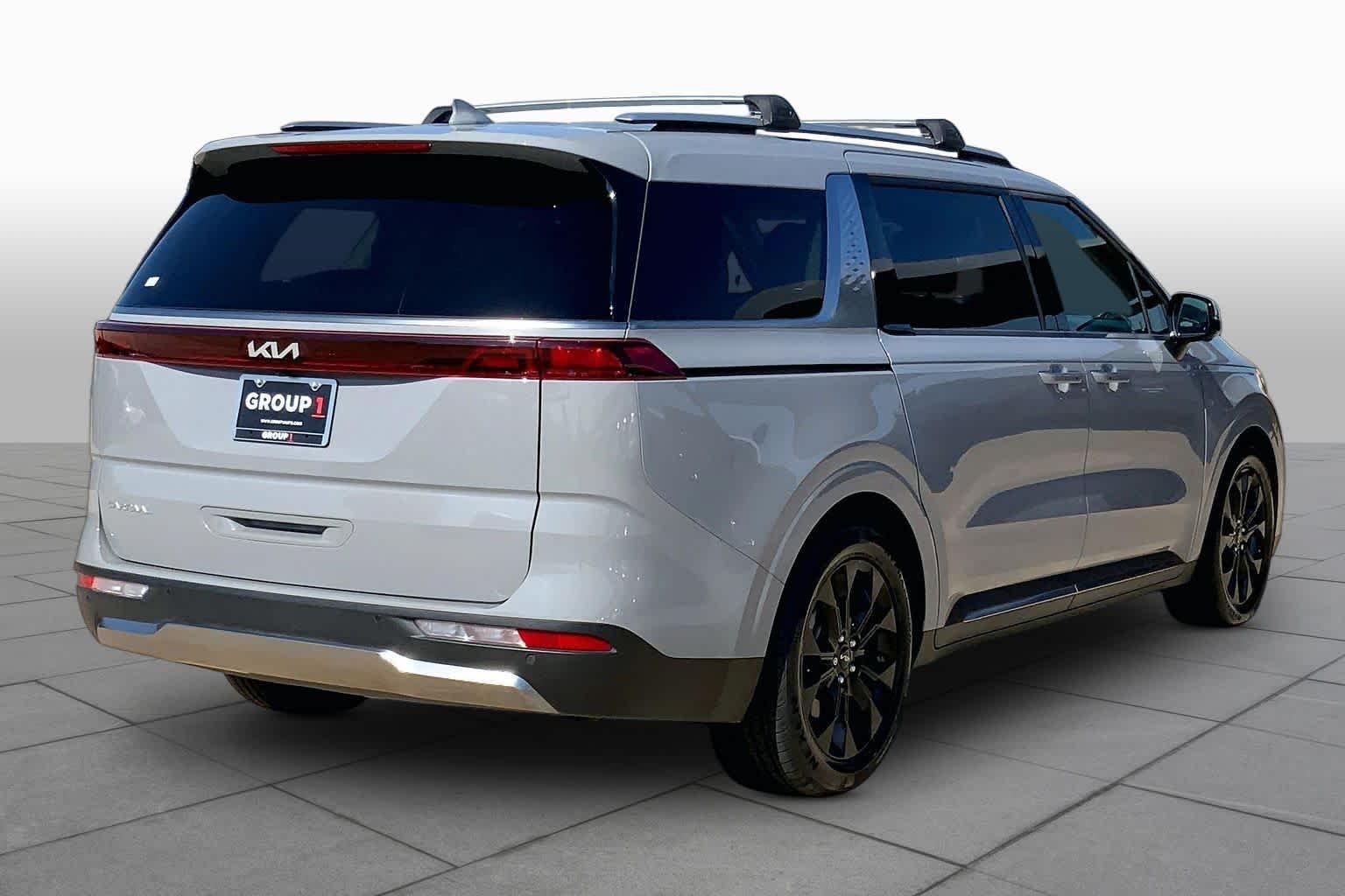 Used 2024 Ceramic Silver Kia SX image 13