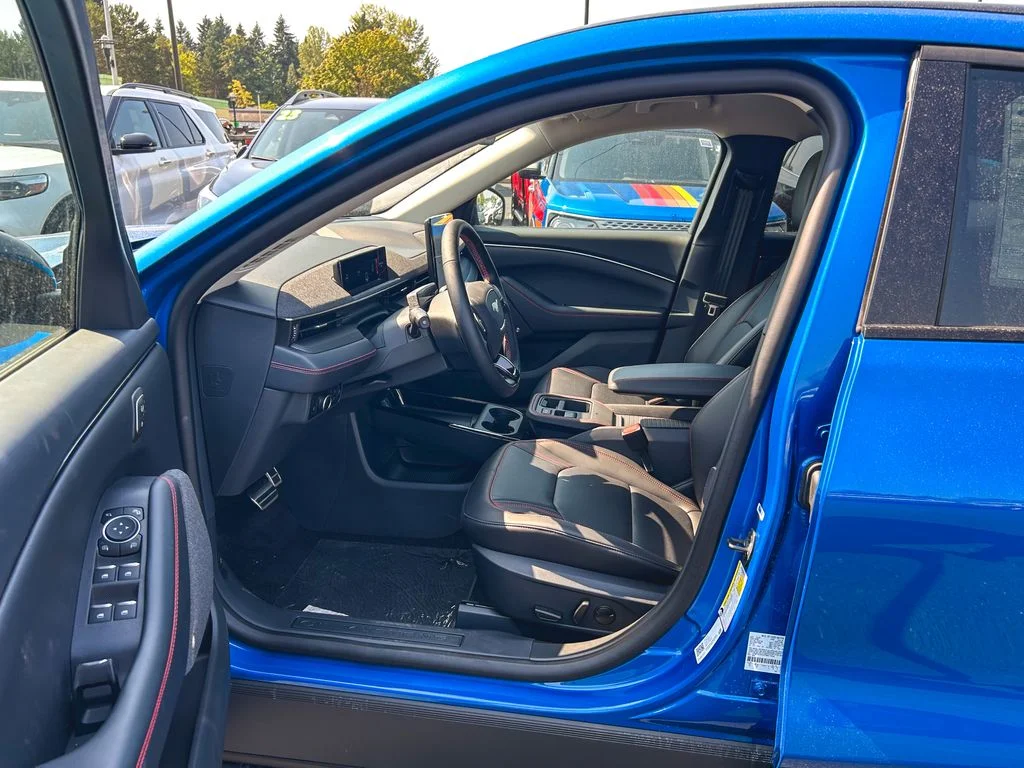 New 2026 Velocity Blue Metallic Ford Premium image 12