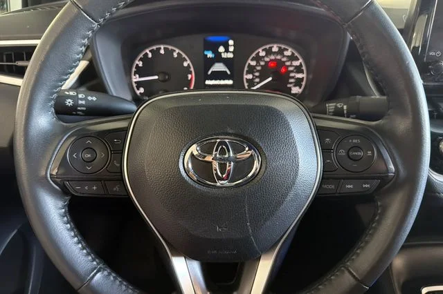 Used 2024 Ice Cap Toyota SE image 29