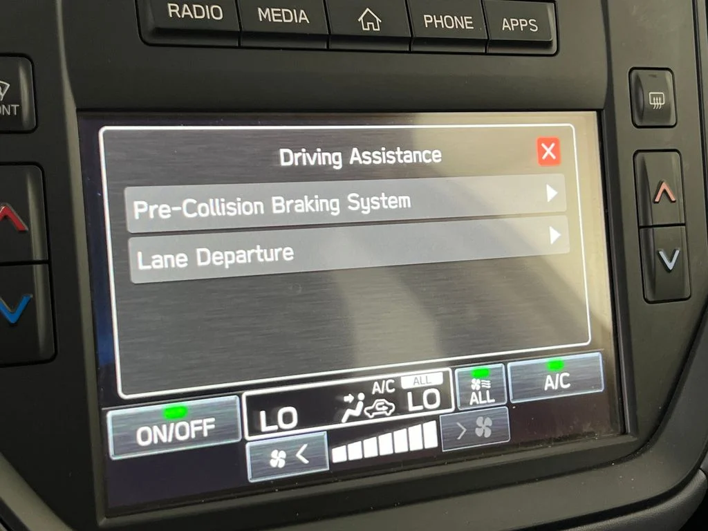 Used 2024 White Subaru Base image 39