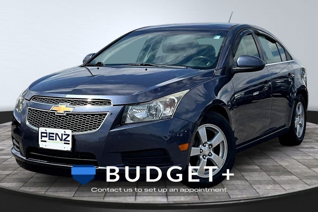 Used 2014 Chevrolet Cruze 1LT with VIN 1G1PC5SB9E7427735 for sale in Rochester, Minnesota