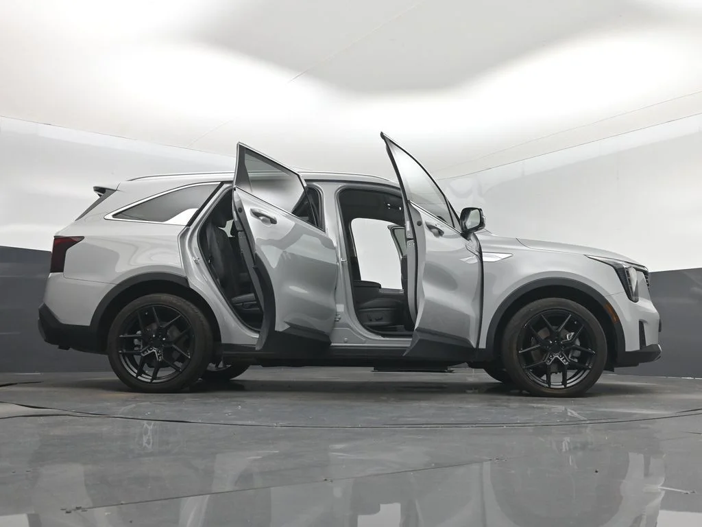 Certified Used 2024 Gray Kia EX image 7