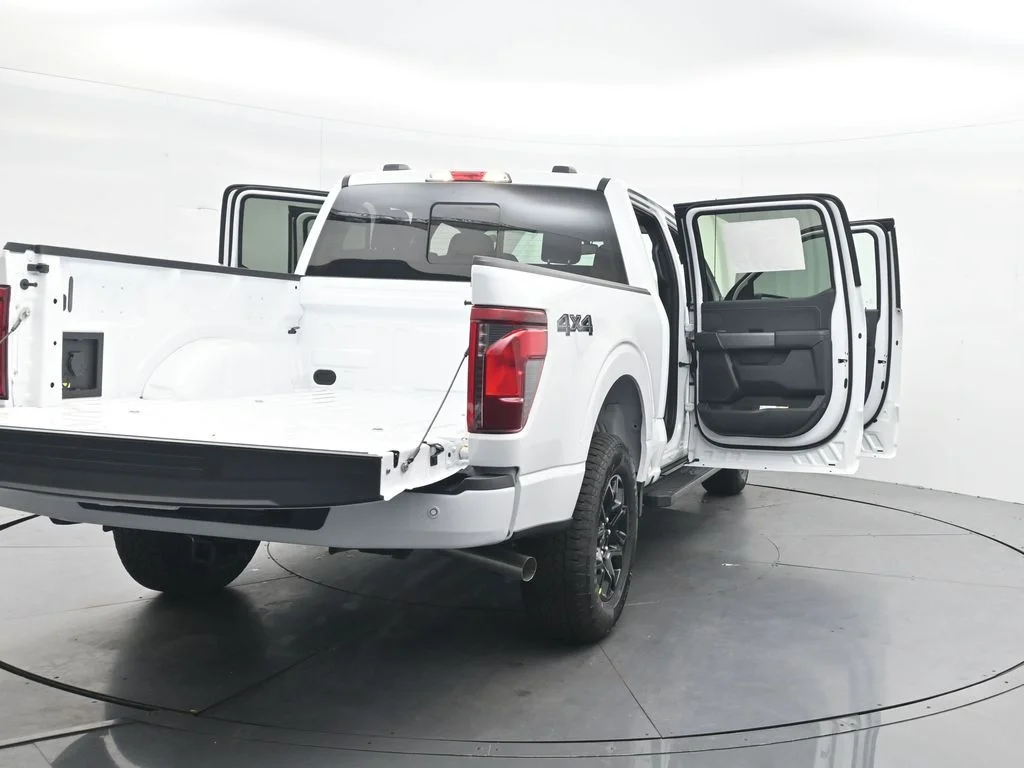 New 2026 Oxford White Ford XLT image 45