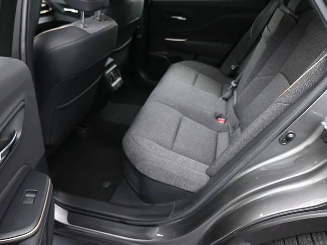 Used 2023  Toyota XLE image 19