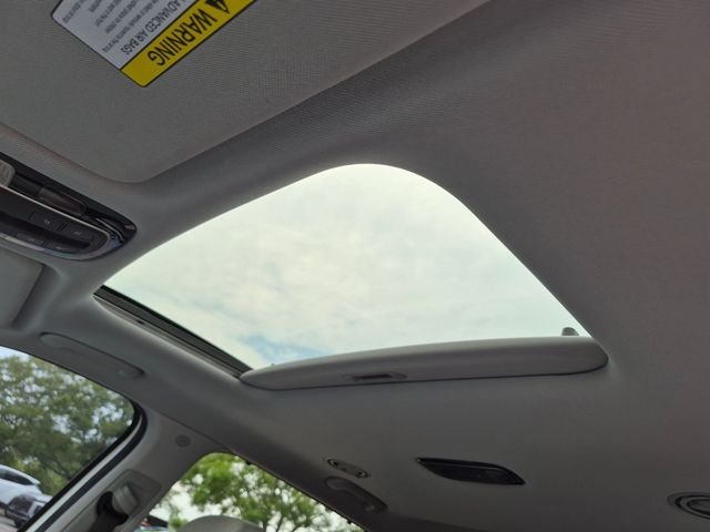 Used 2021 White Hyundai SEL image 12