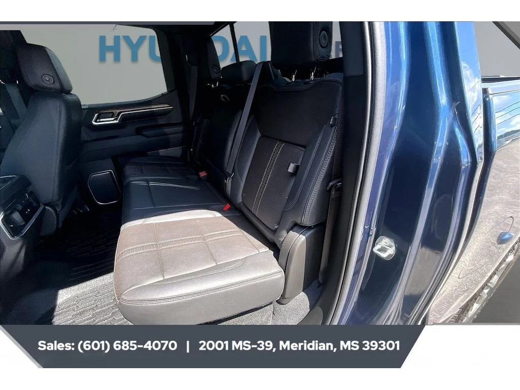 Used 2023 Northsky Blue Metallic Chevrolet High Country image 19