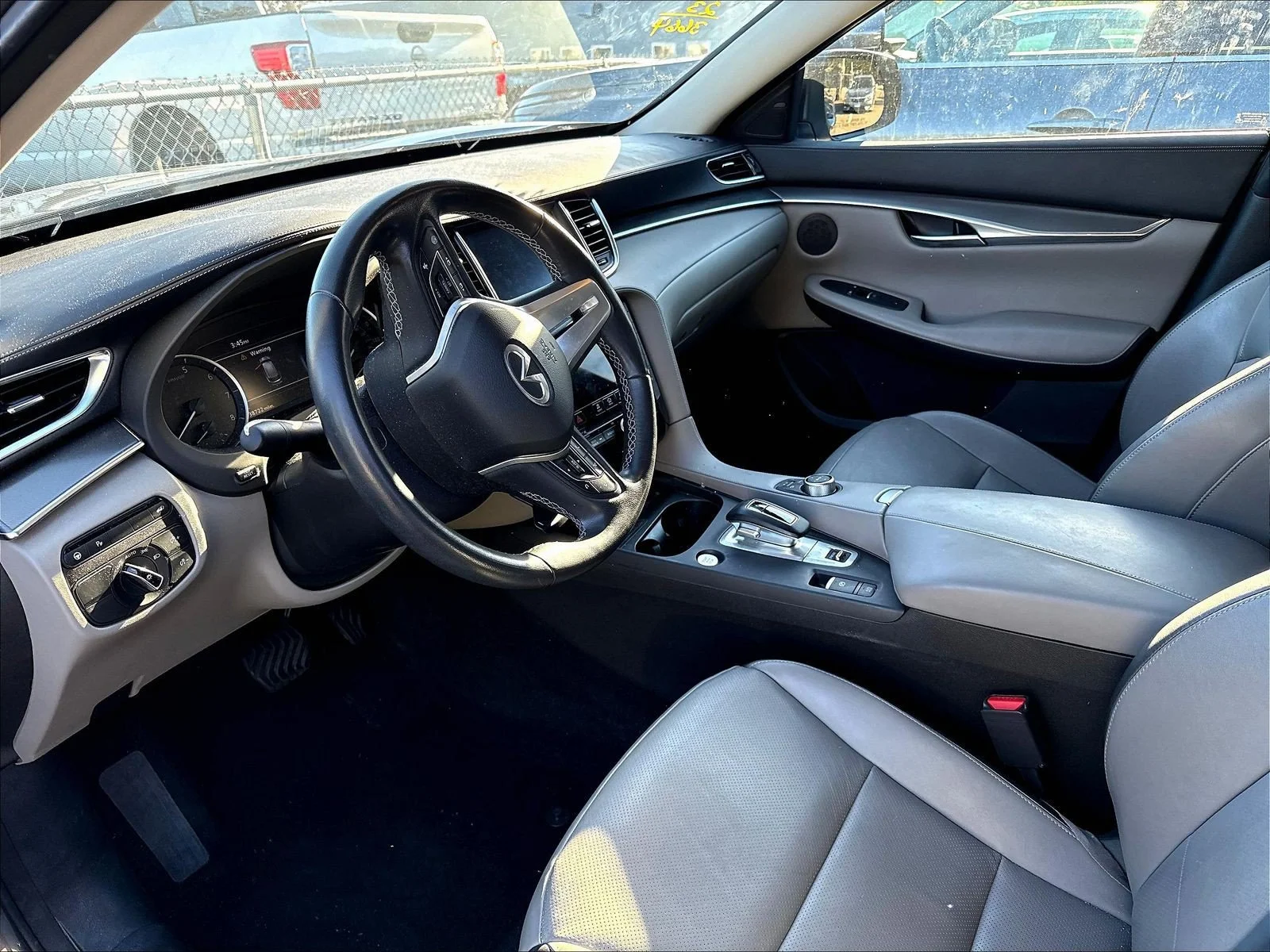 Used 2023 Graphite Shadow INFINITI LUXE image 4