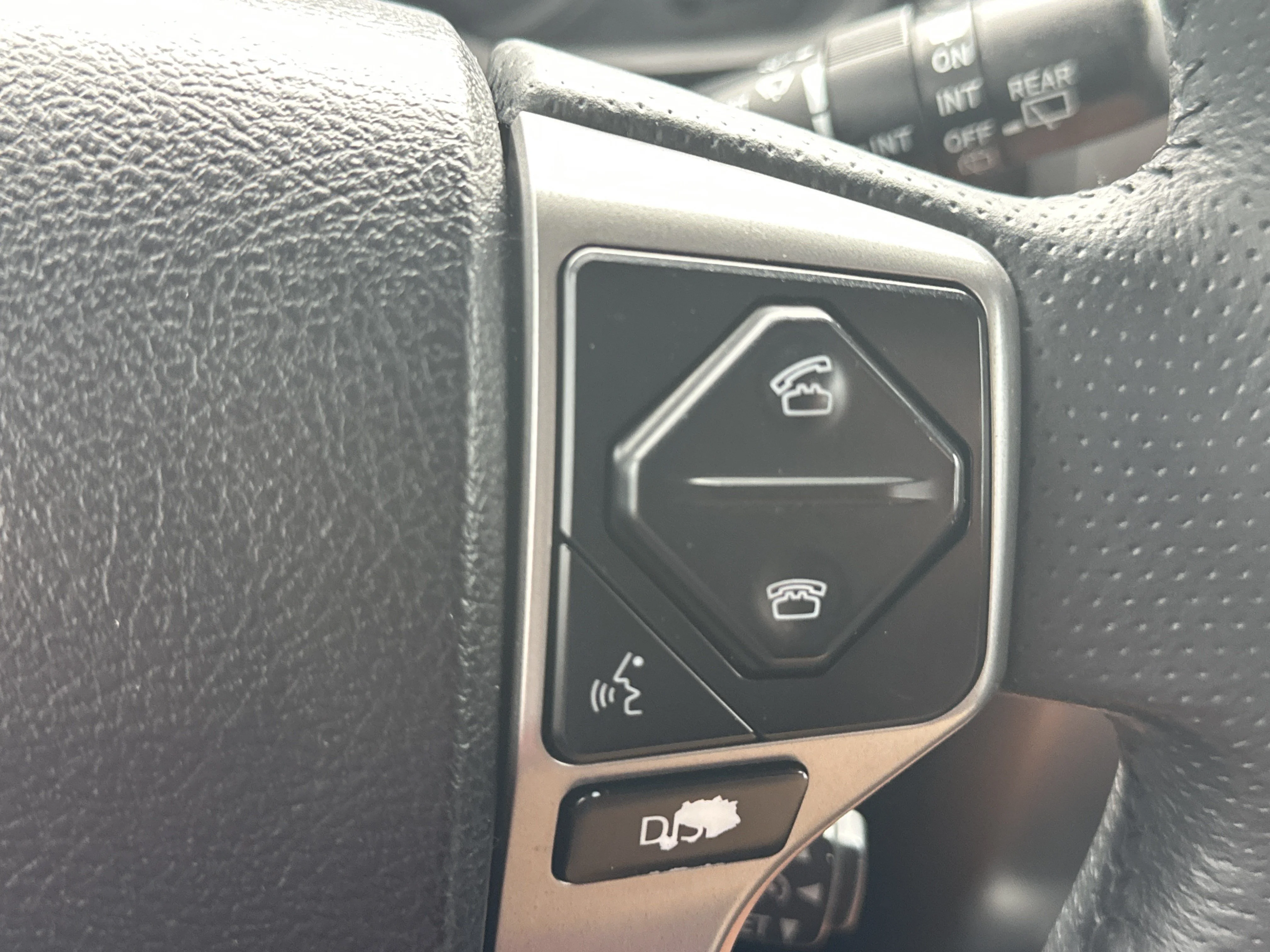 Used 2019 Classic Silver Metallic Toyota SR5 Premium image 25