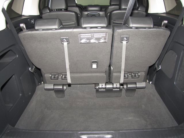 Certified Used 2025 Solar Silver Metallic Honda EX-L image 16