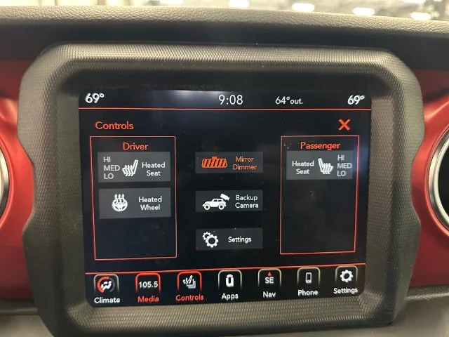 Used 2023 White Jeep Rubicon image 32