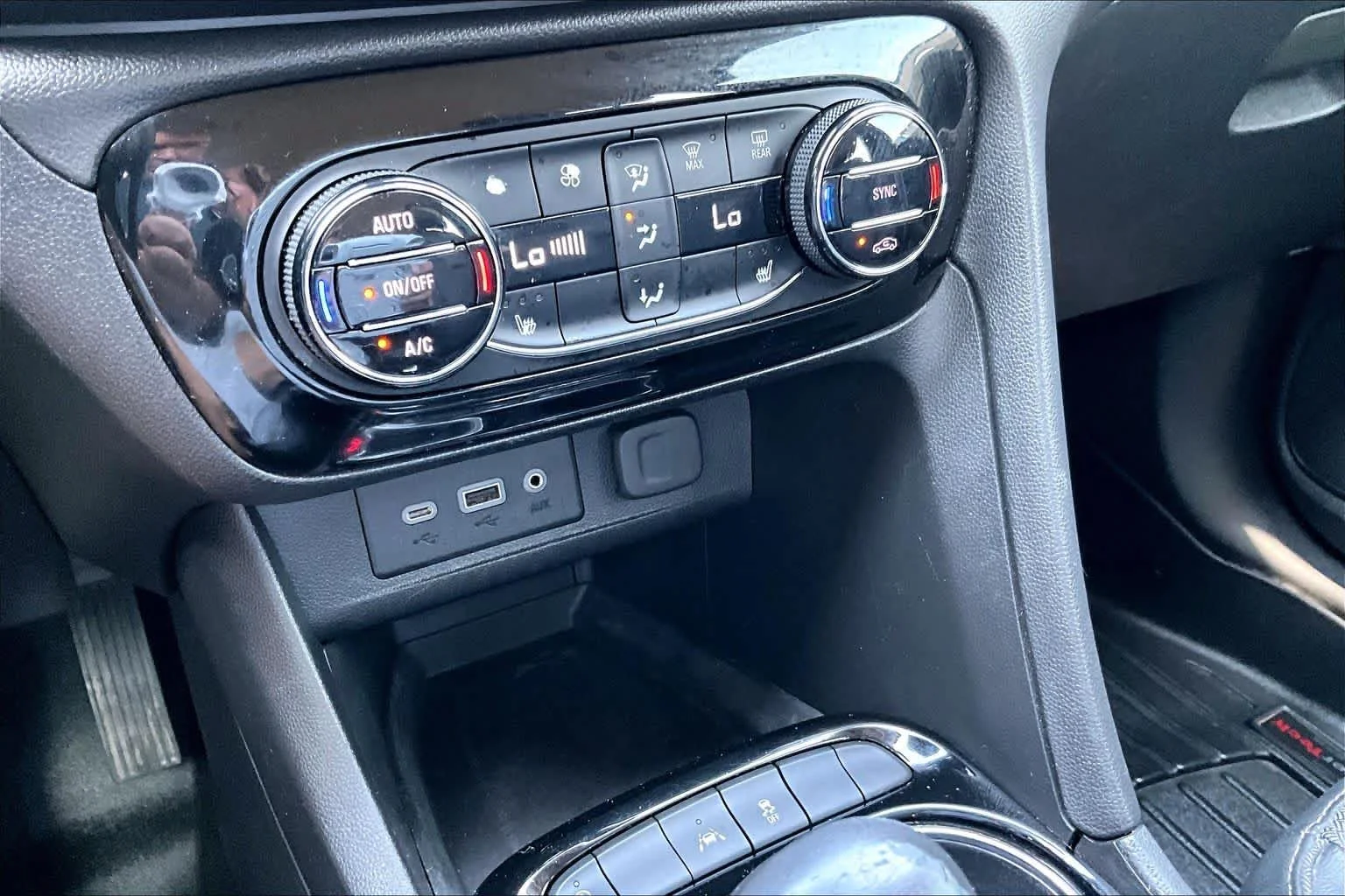 Used 2021 Chili Red Metallic Buick Select image 32