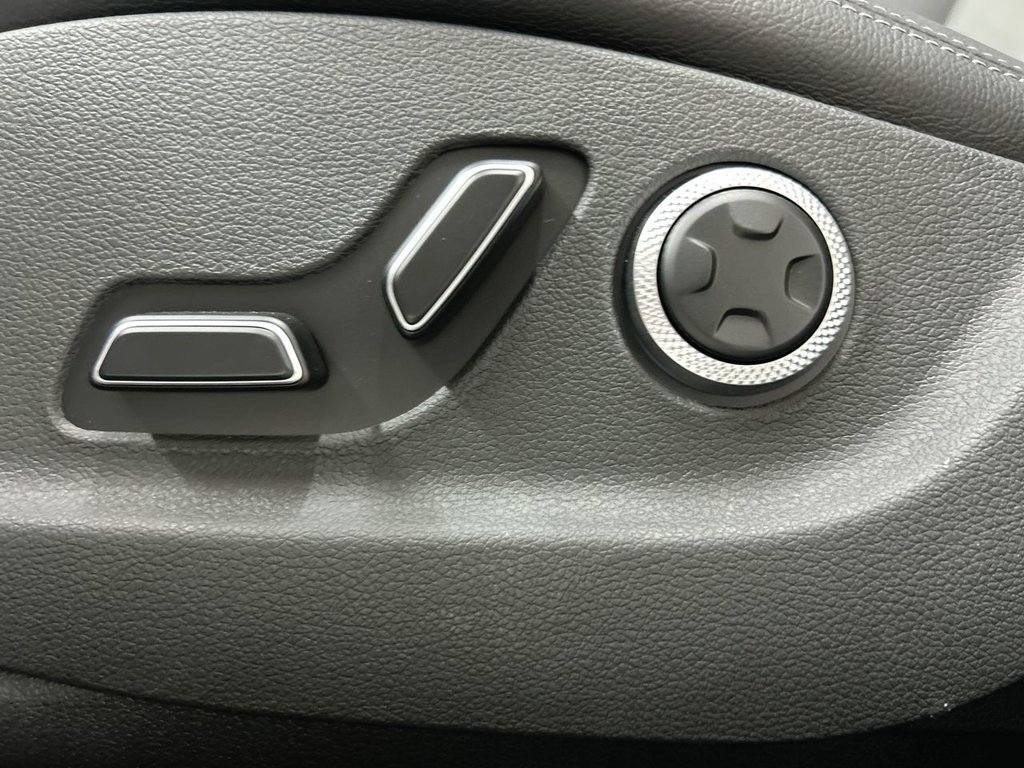 New 2026 Alta White Genesis 2.5T image 13