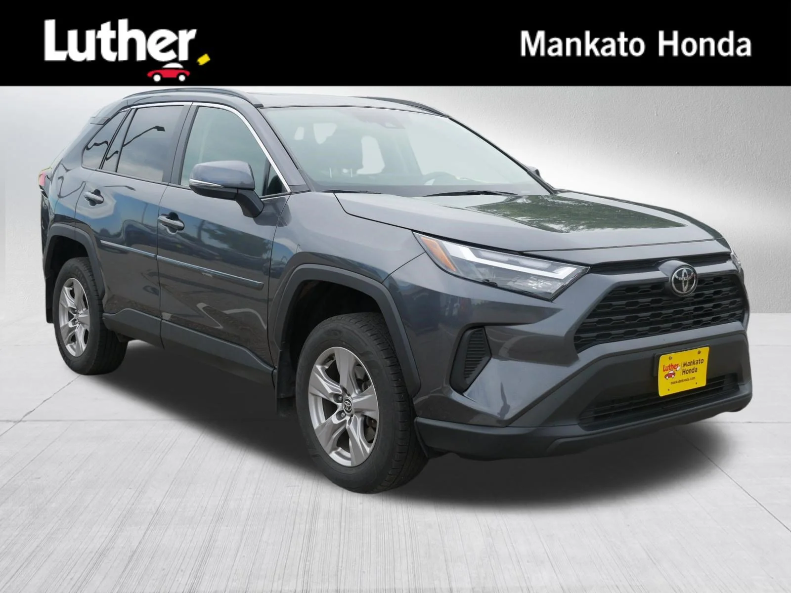2022 Toyota RAV4 XLE AWD's photo