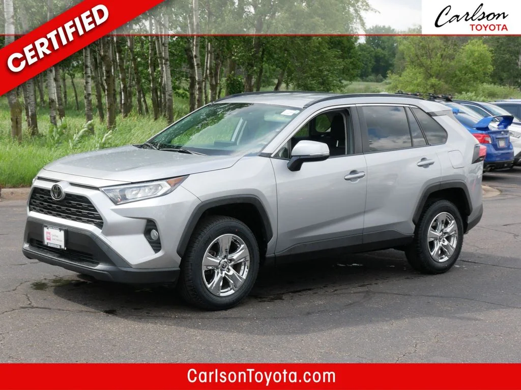 Used 2020 Silver Toyota XLE image 1