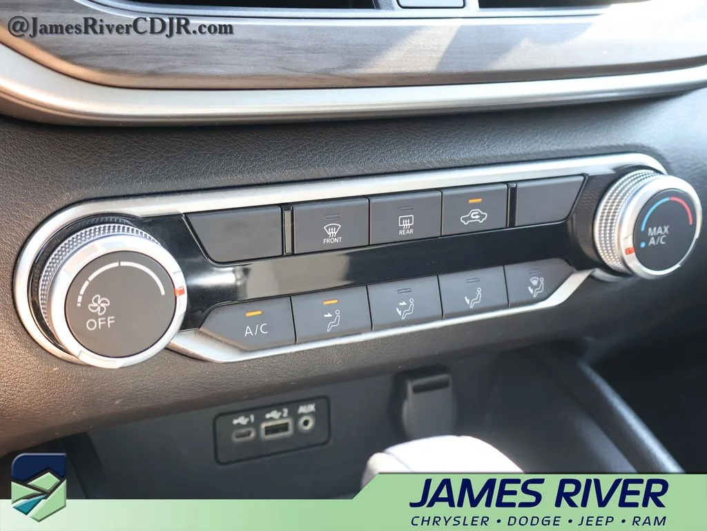 Used 2025 Red Nissan 2.5 SV image 35