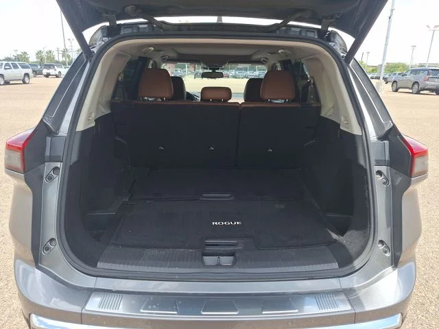 Used 2024 Gray Nissan Platinum image 24