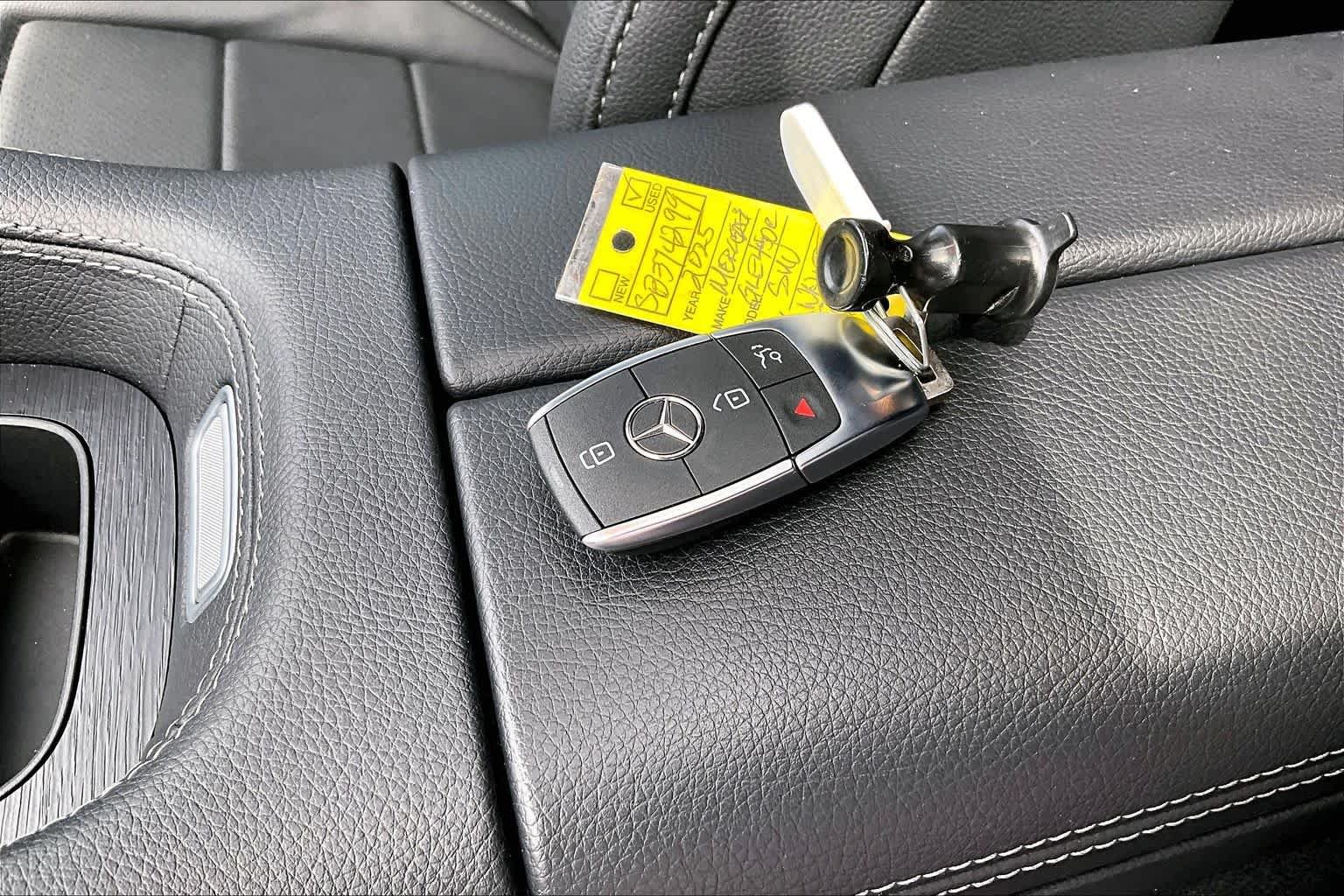 Certified Used 2025 Polar White Mercedes-Benz GLE 450e image 15