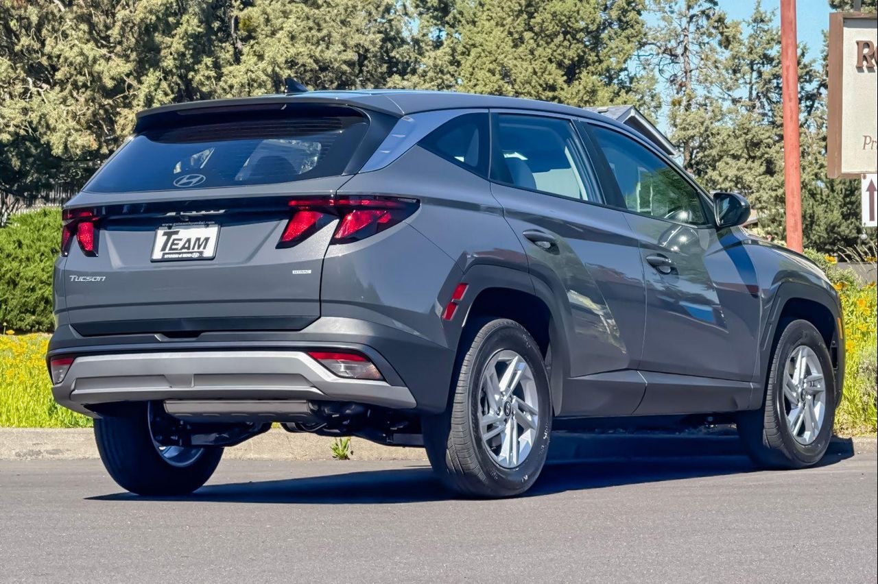 New 2026 Gray Hyundai SE AWD image 4