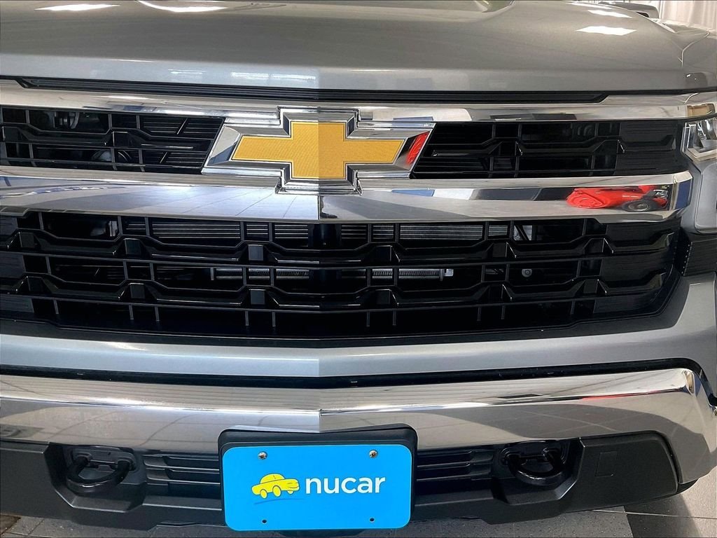 Used 2023 Gray Chevrolet LT image 32