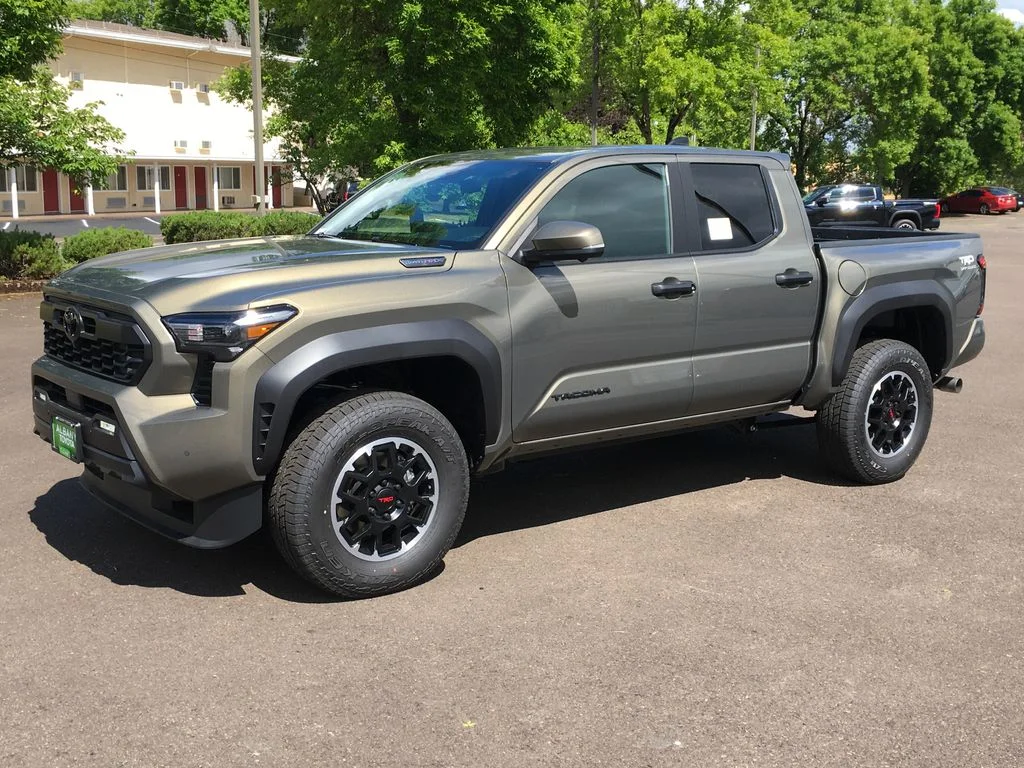 2026 Toyota Tacoma TRD Off Road - Photo 12