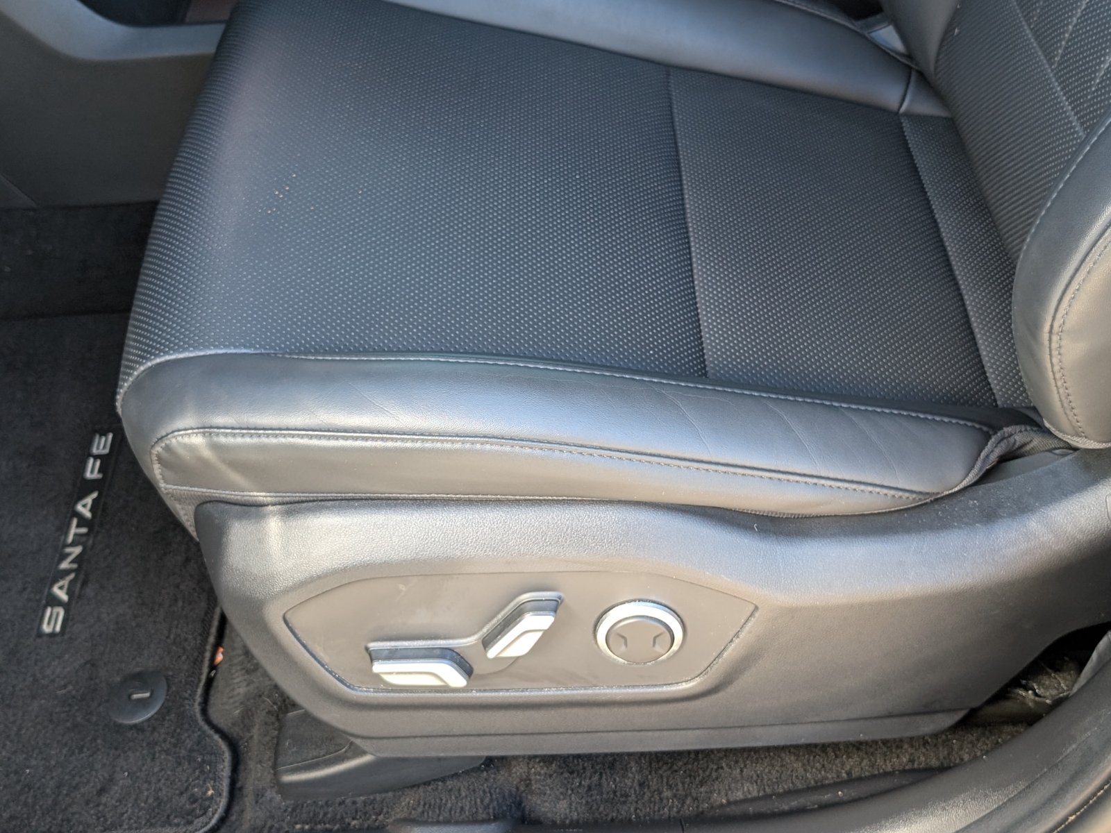 Used 2025 Phantom Black Hyundai XRT image 10