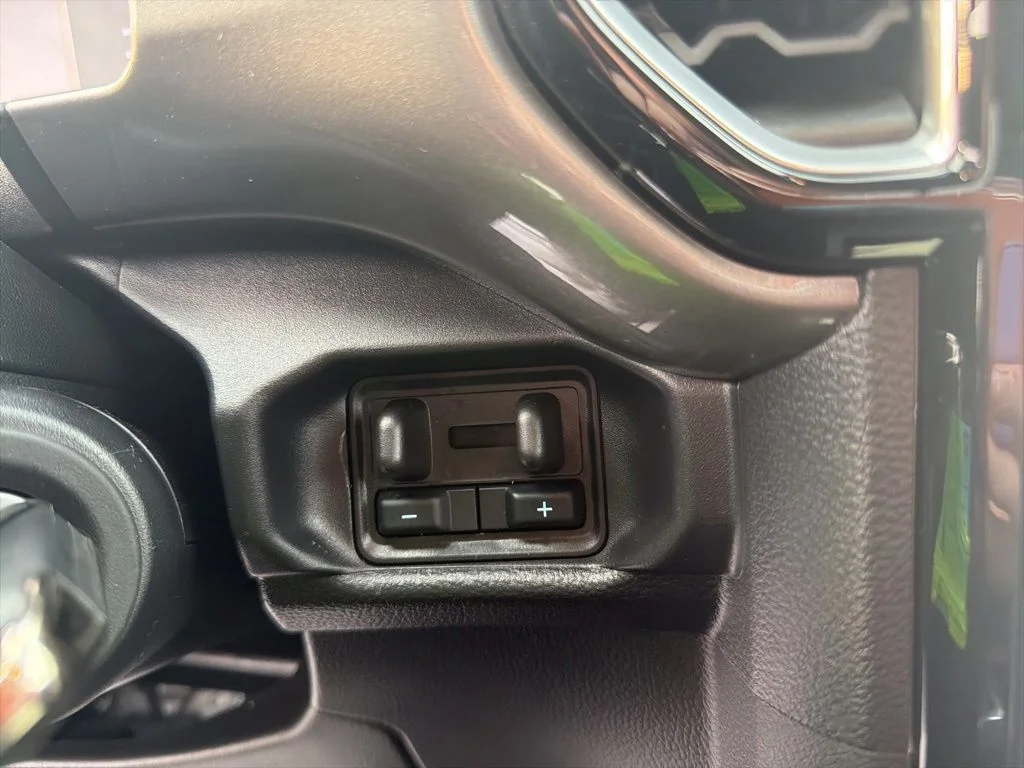 New 2025 Blue Ford XLT image 16