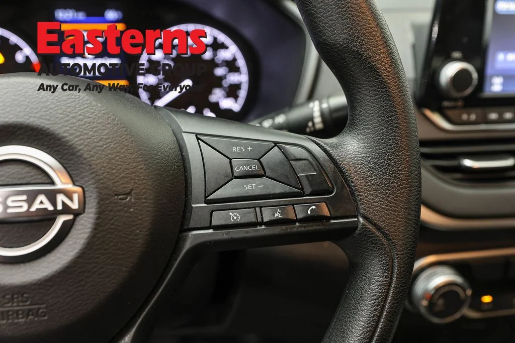 Used 2023 Black Nissan 2.5 S image 15