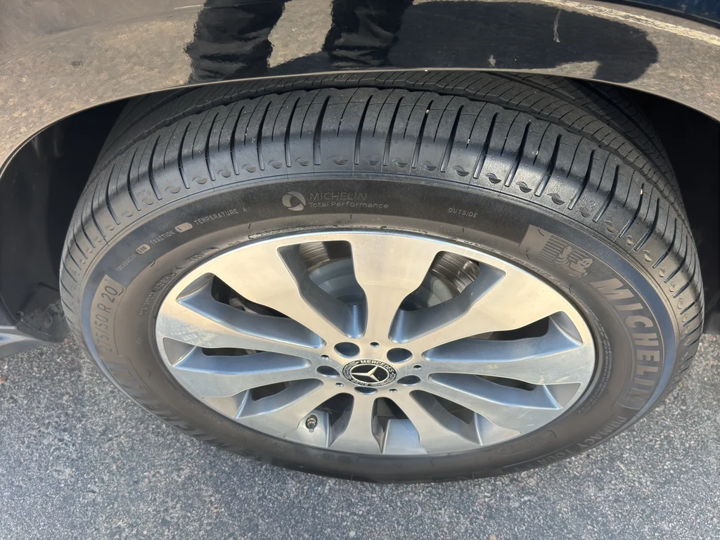 Used 2019 Black Mercedes-Benz 450 4MATIC® image 39