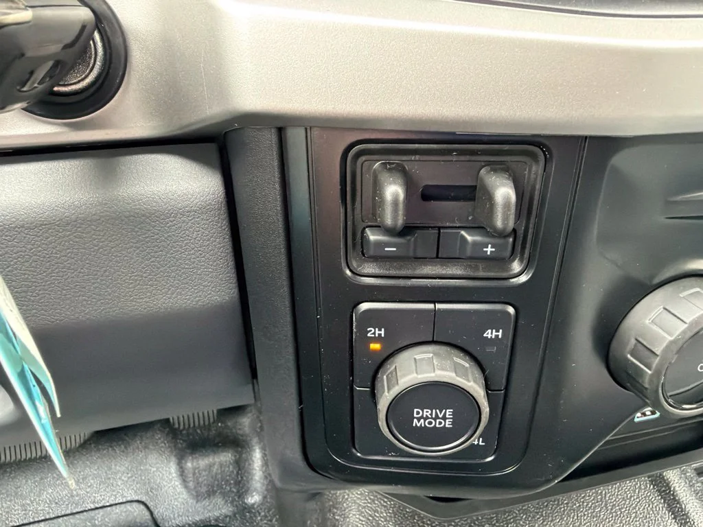 New 2026 Oxford White Ford F-550® XL image 15