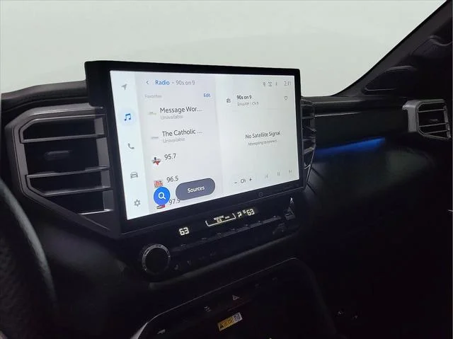 Certified Used 2023 WIND CHILL PEARL* Toyota  image 20