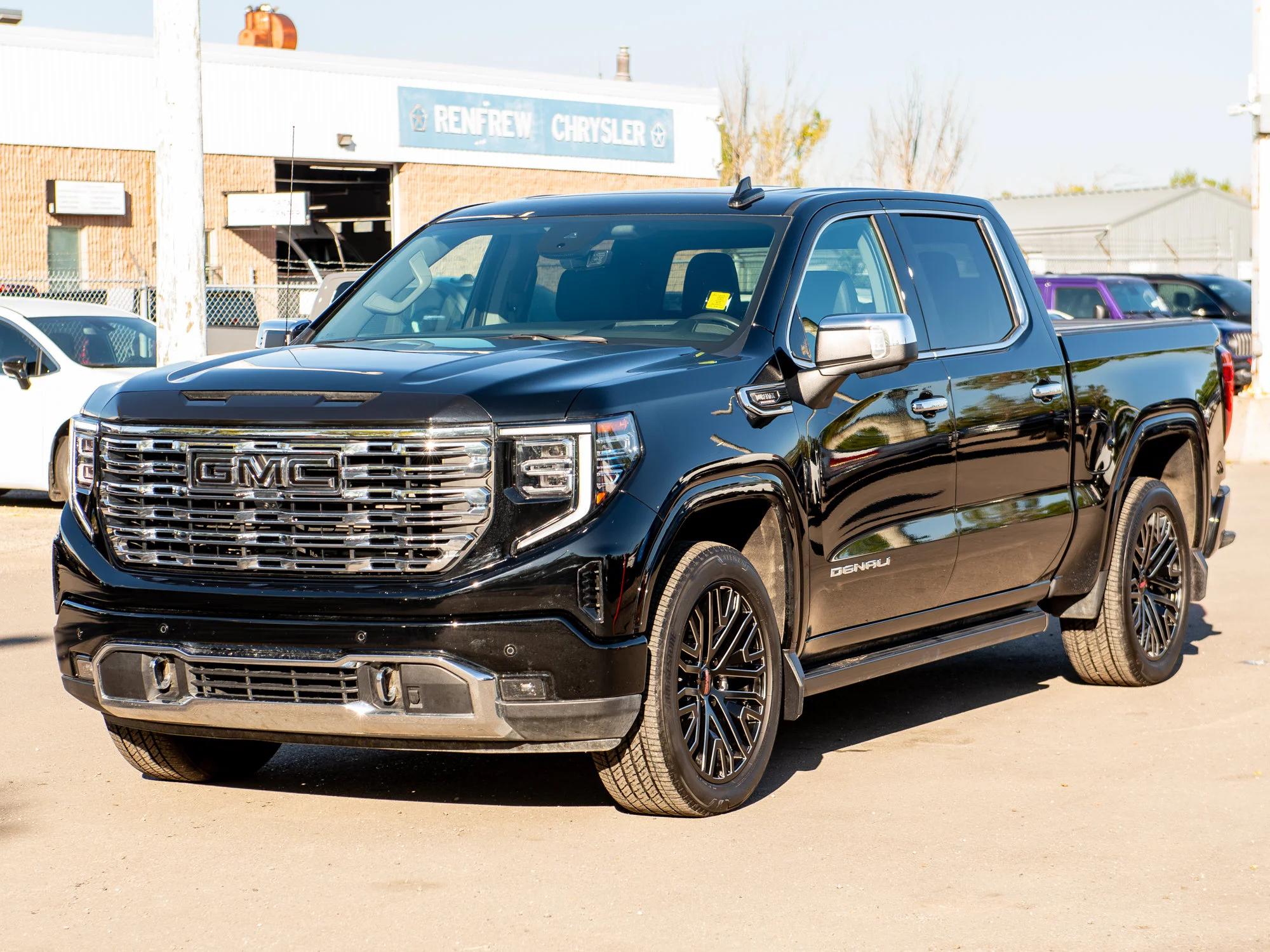 Used 2025 Black GMC Denali* | Crew Cab | Super Cruise | 3.0L Duramax | 305 HP | 495 LB-FT | Sunroof | image 9
