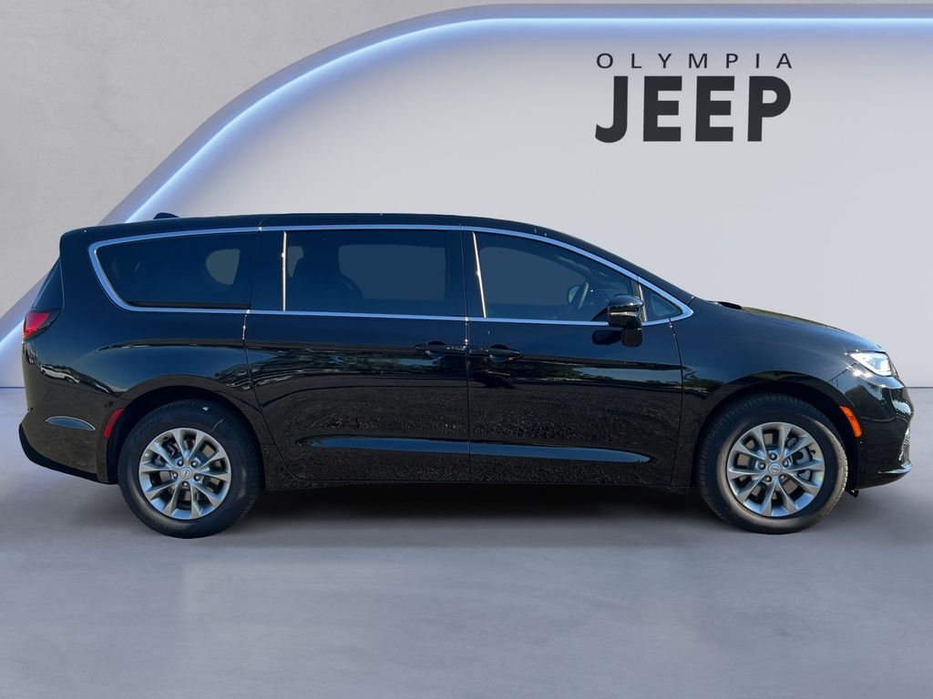 2026 Chrysler Pacifica Select - Photo 7