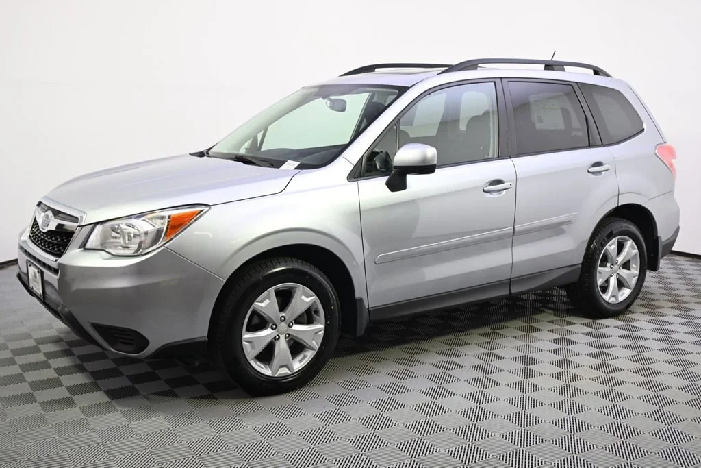 Used 2014 Subaru Forester i Premium with VIN JF2SJAEC7EH498366 for sale in Minneapolis, Minnesota