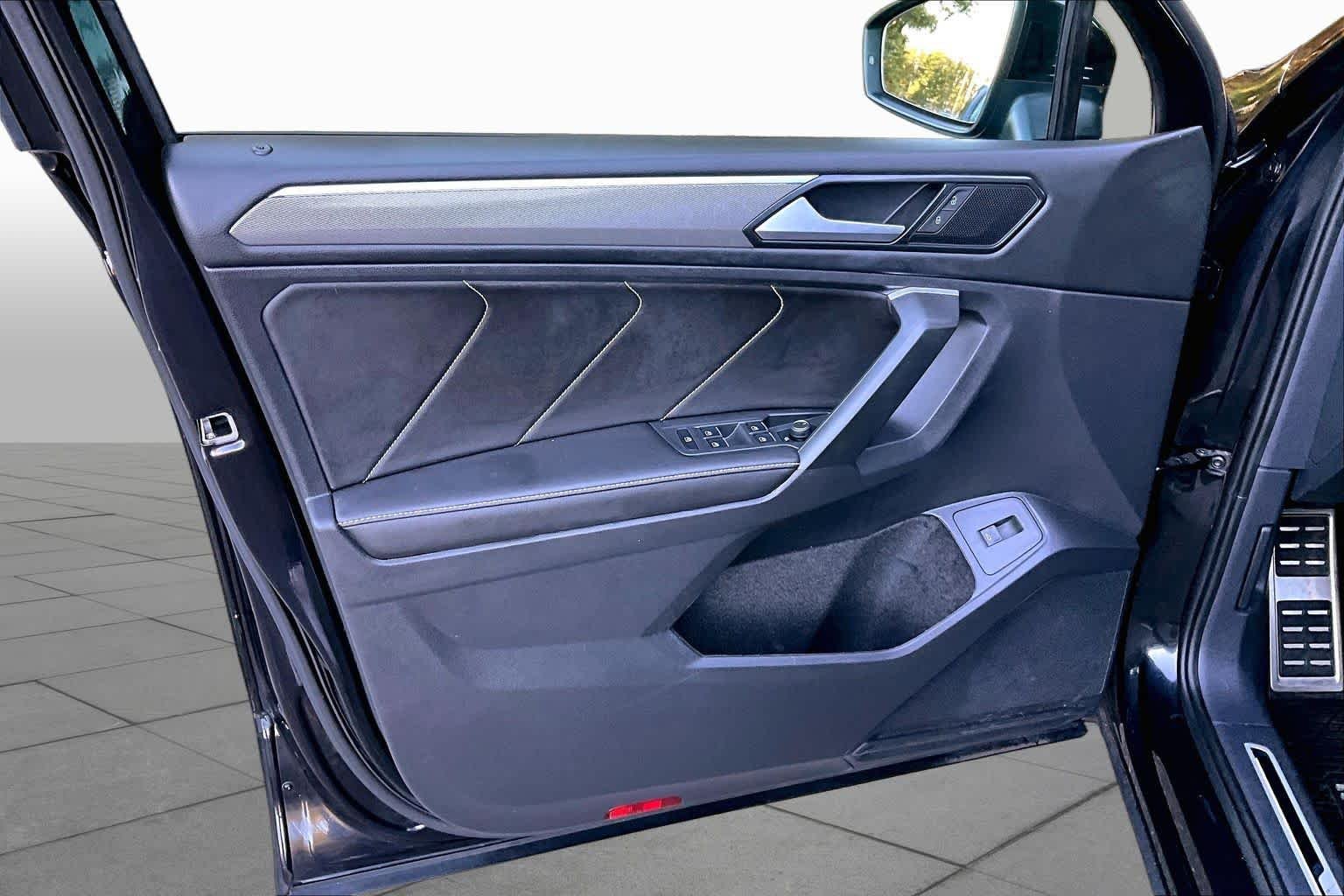 Used 2024 Deep Black Pearl Volkswagen SE R-Line Black image 20