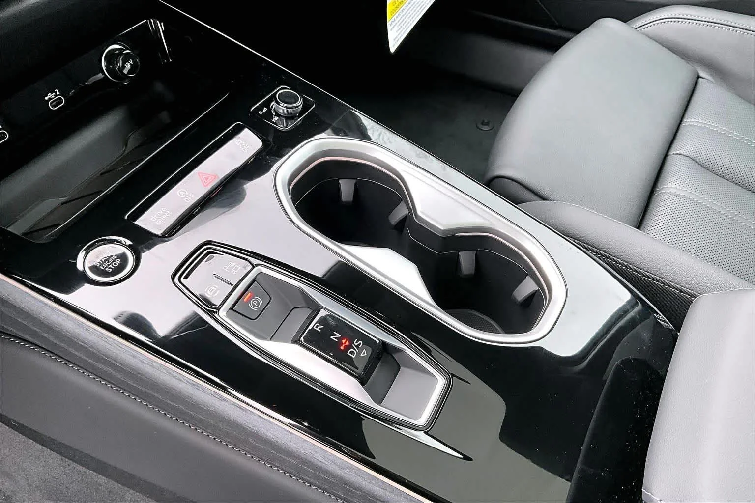 New 2026 Daytona Gray pe Audi Premium Plus image 7