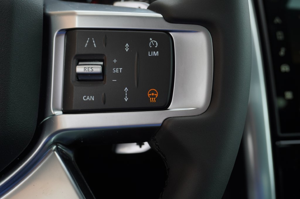 New 2026 Fuji White Land Rover S image 17