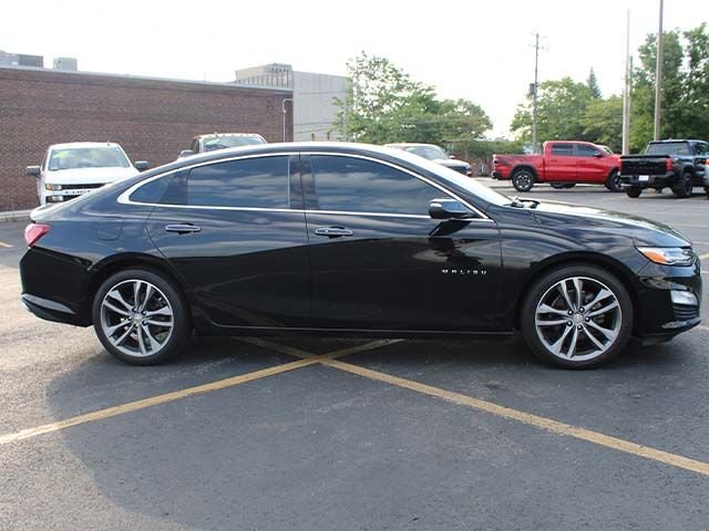 Used 2020 Black Metallic Chevrolet Premier image 5