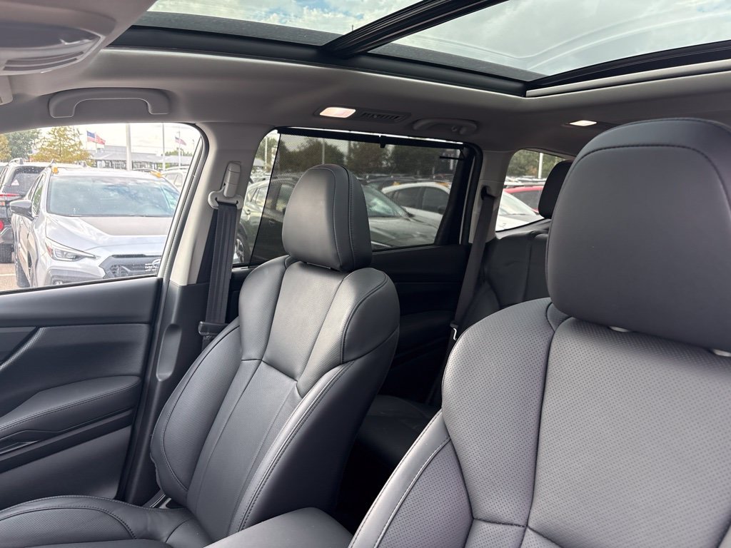 Used 2026 White Subaru Onyx Edition Touring image 5