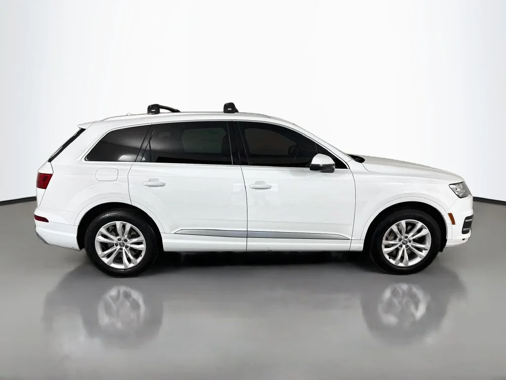 Used 2017  Audi 2.0T Premium Plus image 8