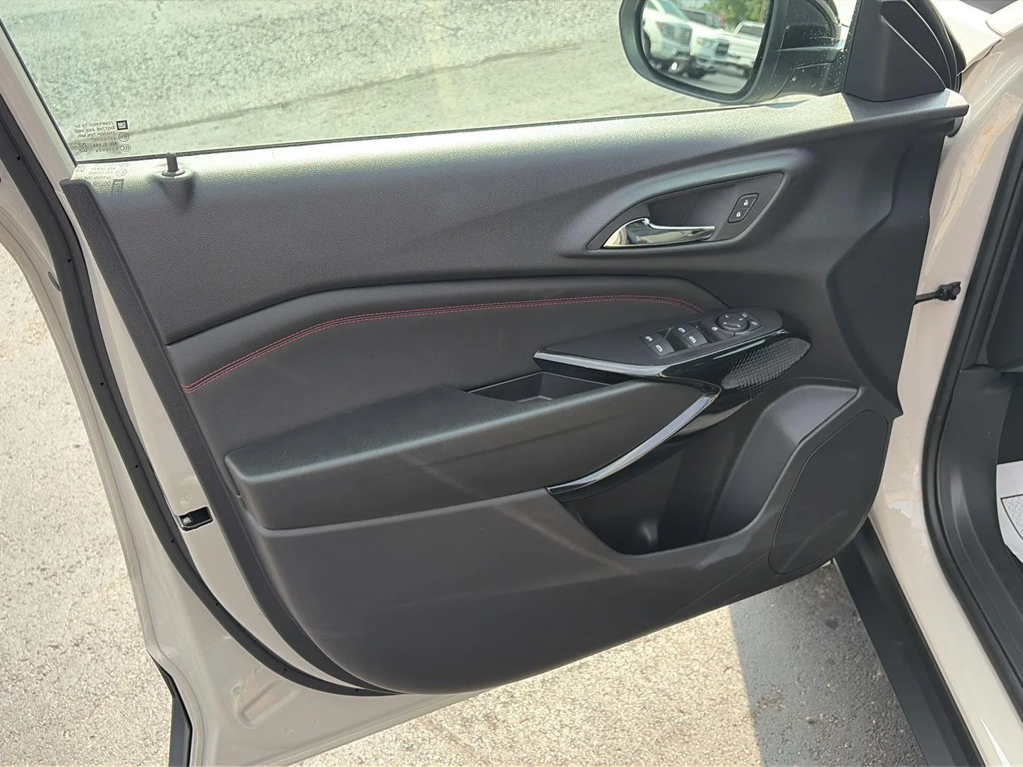 2026 Chevrolet Trax RS - Photo 9