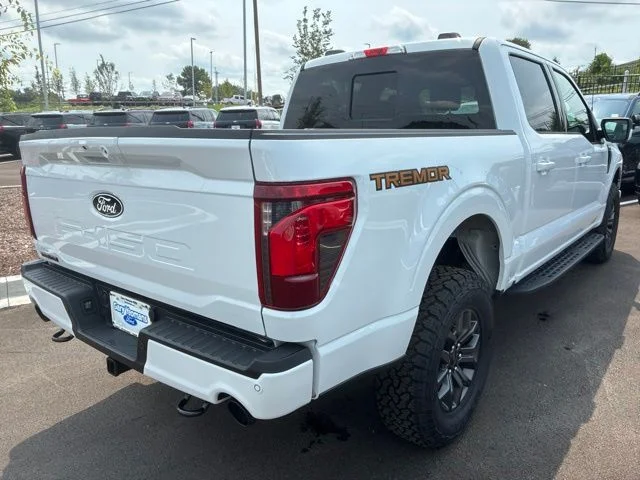 New 2026 Oxford White Ford Tremor® image 11