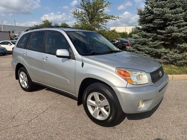 Used 2004 Gray Toyota Base image 1
