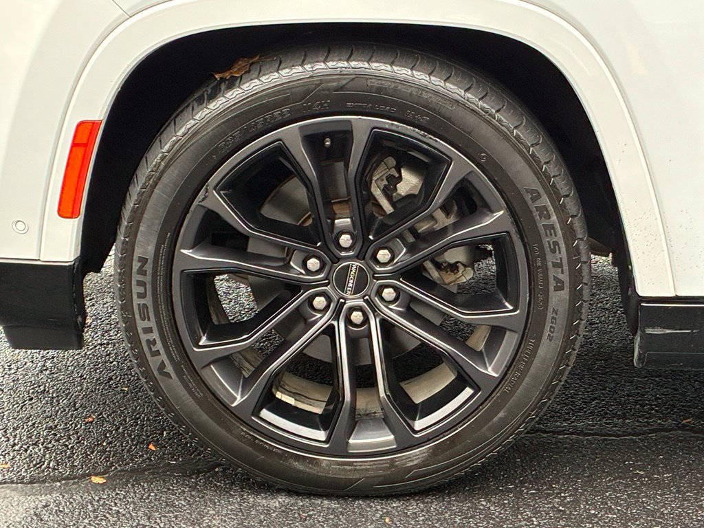Used 2024 White Jeep Series II image 15