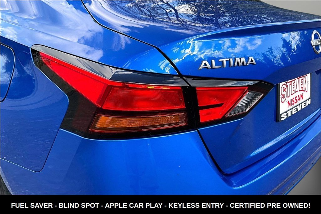 Used 2025 Blue Nissan 2.5 SV image 29